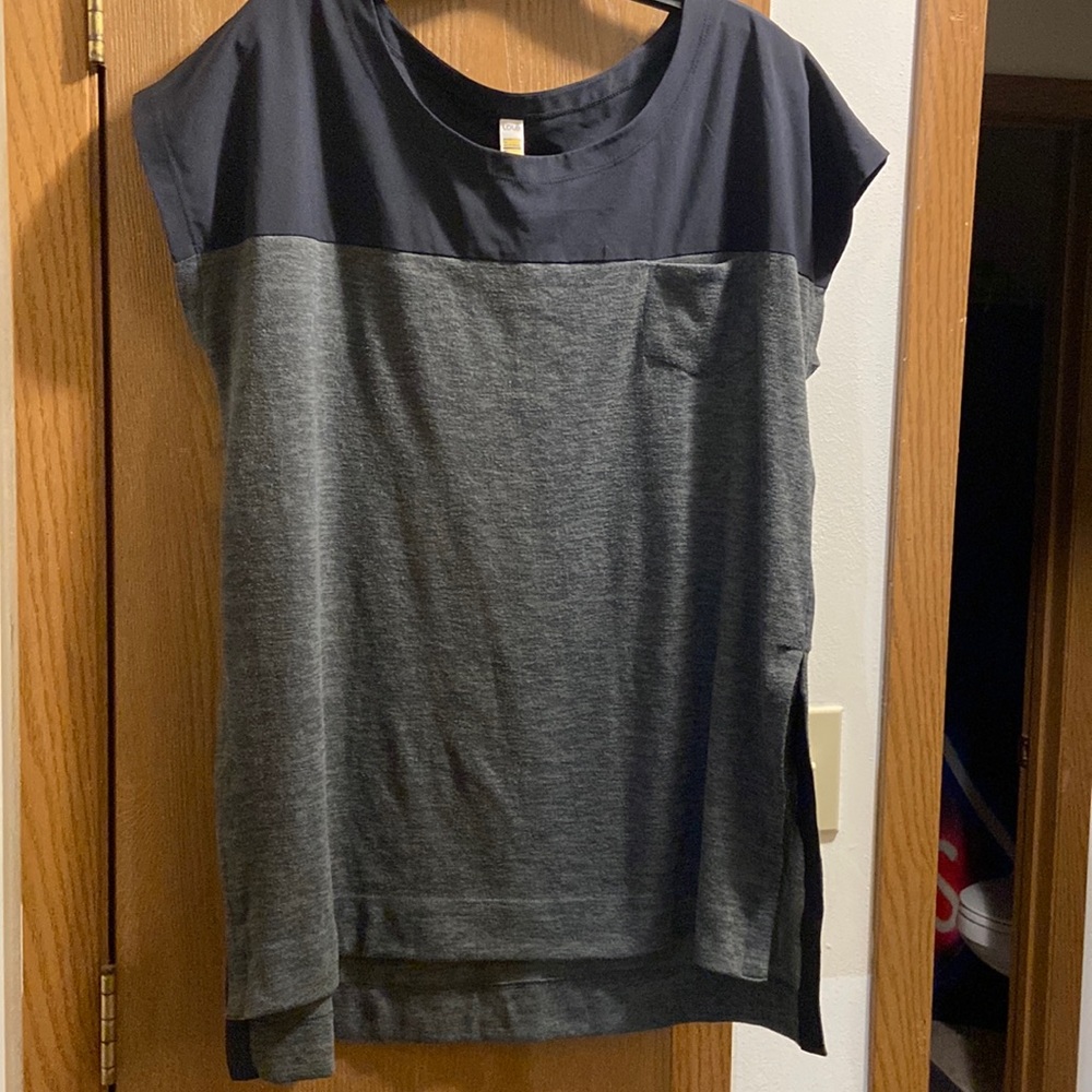 Lole brand color block top